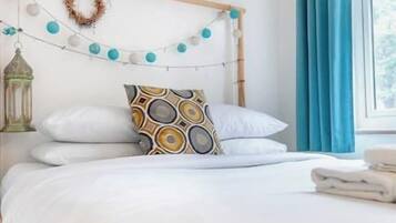 Iron/ironing board, WiFi, bed sheets