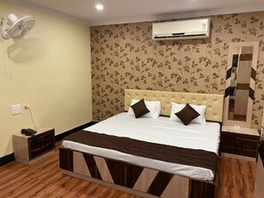 Soundproofing, free WiFi - HOTEL WB40 (Durgapur)