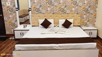 Soundproofing, free WiFi