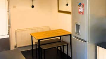 Superior House, 3 Bedrooms, Kitchen | Private kitchen