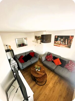 Langsir/tirai gelap terus, Wi-fi percuma 