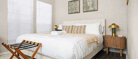 1 soverom, skrivebord, strykejern/-brett og wi-fi