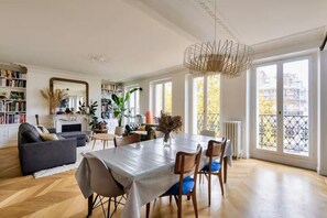 Interior - Spacious and quiet family apartment, hypercentral - 7 pers. + baby (Paris)