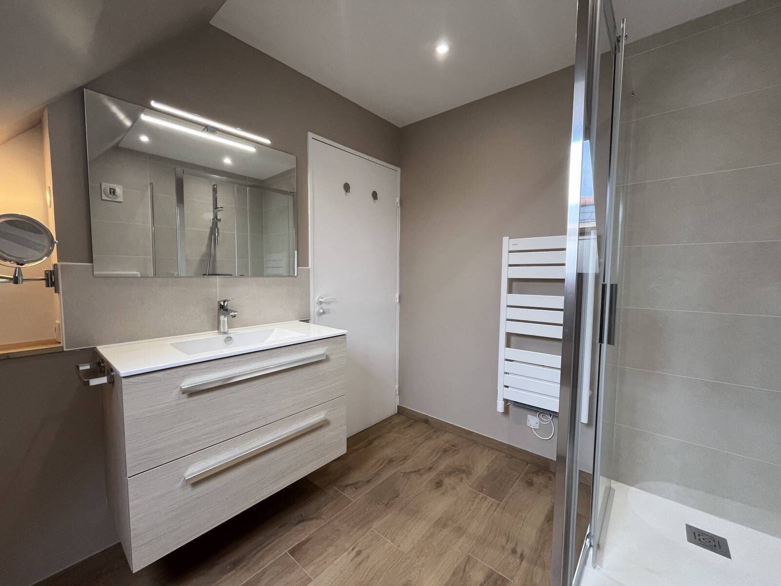 Shower, hair dryer