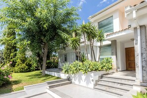 Exterior detail - Can Pedro, elegant villa in Llenaire 3 min walk from the beach! (Port de Pollença)