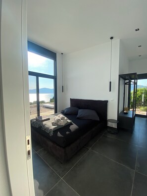 2 bedrooms, free WiFi, bed sheets - Yoga - Retreat Villa Sappho Ammousso Beach (Maranthohori)
