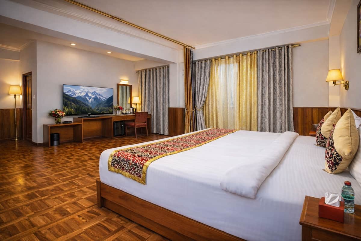 Deluxe Double Room, Balcony, Mountain View