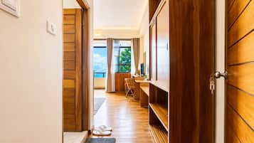 Habitació prèmium, 1 llit de matrimoni gran, vistes a la muntanya | Vista des de l'allotjament