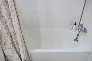 Hair dryer, towels, soap, toilet paper - Cozy 1-bedroom apartment in charming Viña del Mar with fitness room (Viña del Mar)
