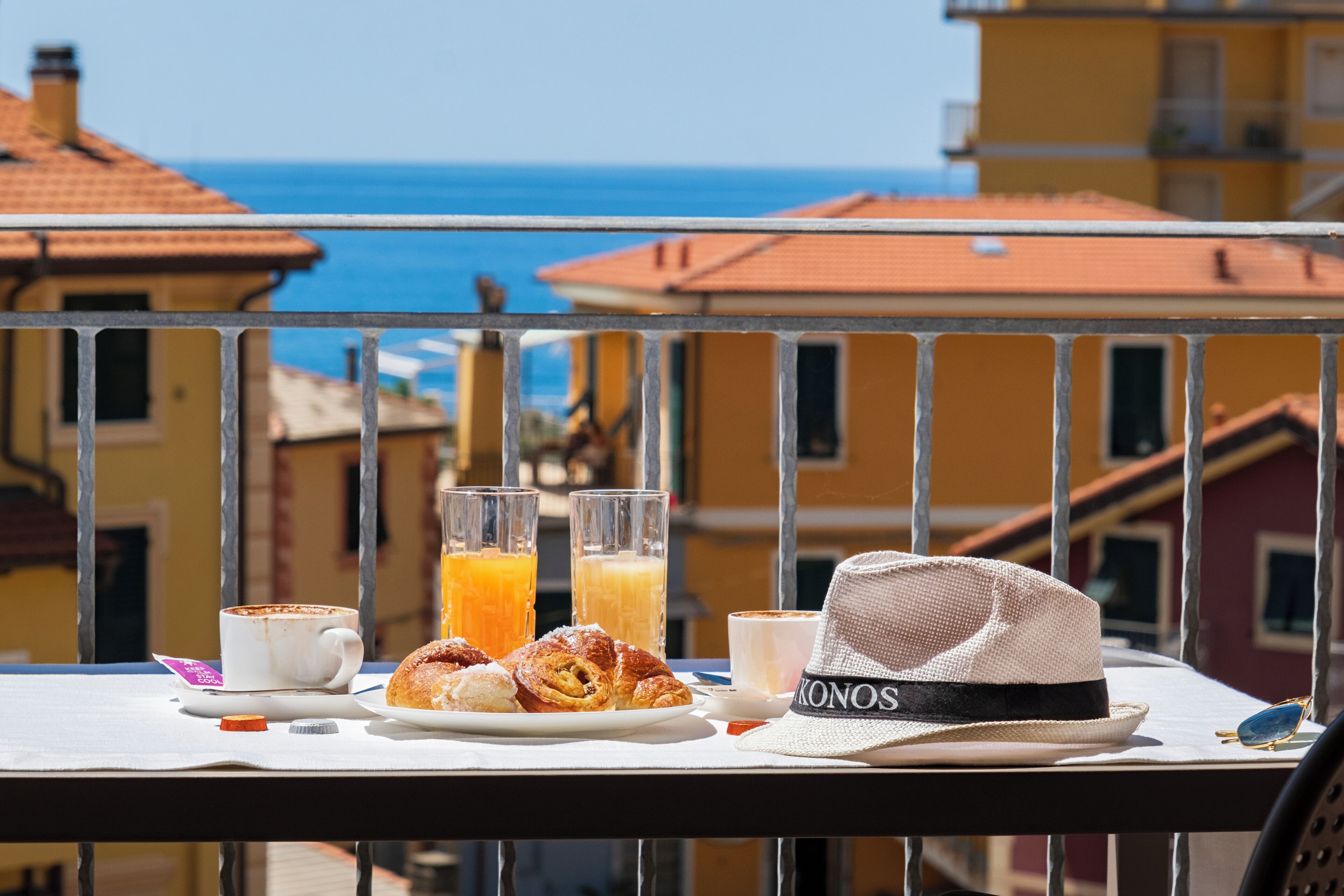Apartamento, balcón, vistas parciales al mar | Vistas desde la habitación