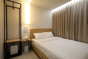 Standard Double Room | Free WiFi, bed sheets - HOTEL SOONSU SUWON (Suwon)