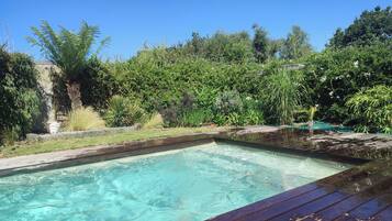 Piscine couverte, piscine extérieure