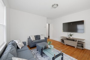 Living area - Newly Renovated 3Br Apt Near Boston + Parking (Newton)