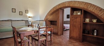 Apartment Stable - Peacock Farmhouse