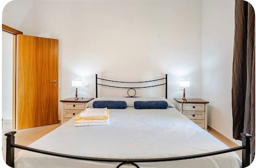 Relaxation north Sardinia 20 min from the sea( De Addis Guest House)