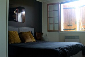 Iron/ironing board, WiFi, bed sheets - Vacation rental 5 minutes from Les Fumades thermal baths (Saint-Julien-de-Cassagnas)
