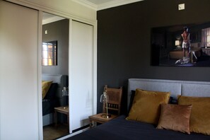 Iron/ironing board, WiFi, bed sheets - Vacation rental 5 minutes from Les Fumades thermal baths (Saint-Julien-de-Cassagnas)