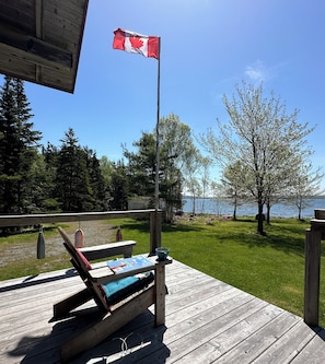 Terrace/patio - The house on the Bras d'Or - time out in Canada's natural paradise on Cape Breton Island (River Denys)