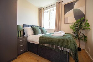 4 soverom, strykejern/-brett, wi-fi (inkludert) og sengetøy