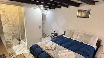 Suíte estúdio luxo | Ferros/tábuas de passar roupa, Wi-Fi de cortesia