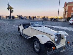 Hiking - Nest at Campo De Fiori and Navona Square (Rome)