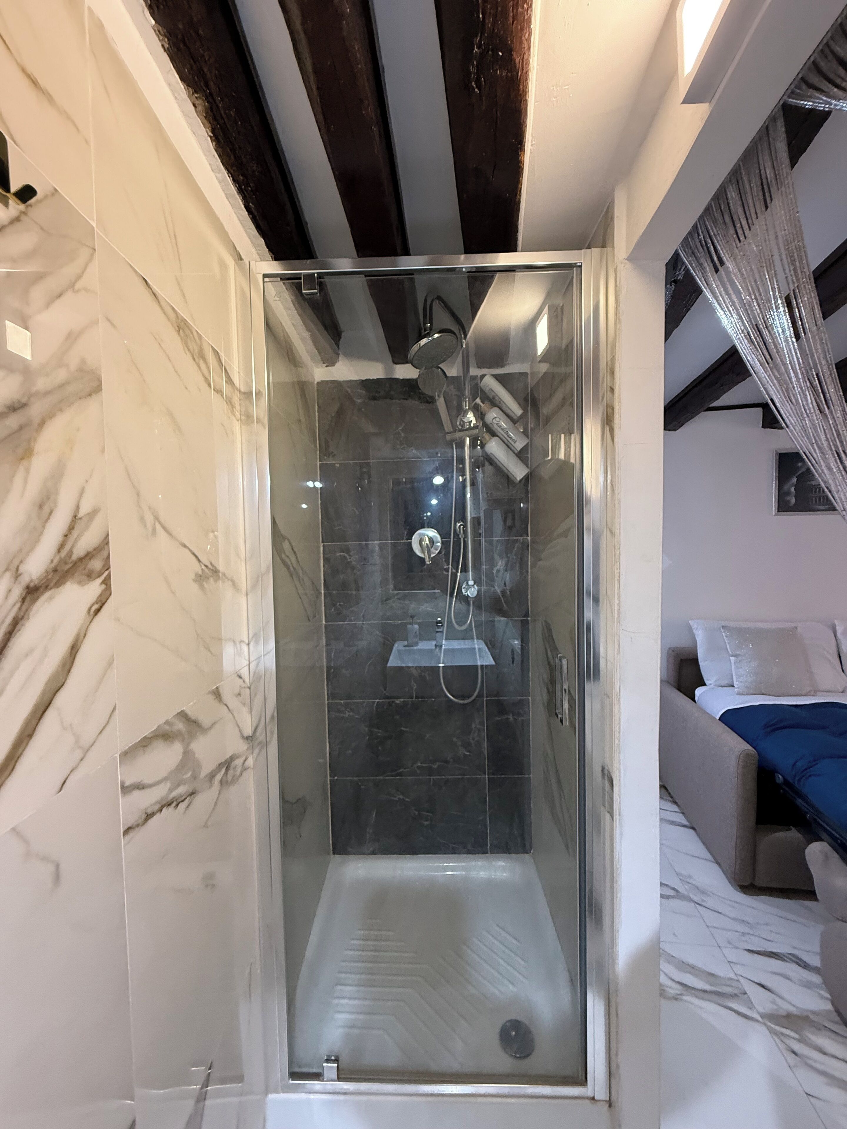 Deluxe-Studiosuite | Badezimmer