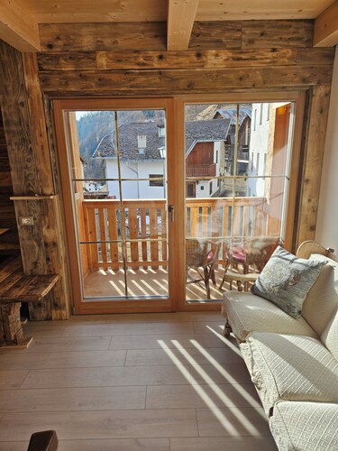 Great chalet between Cortina d'Ampezzo and the Marmolada, Tabià Falesia