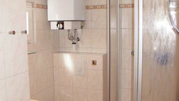 Dusche, Seife, Toilettenpapier