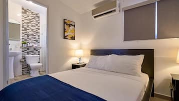 Basic Apartment, 1 Queen Bed, Kitchen, City View | Iron/ironing board, free WiFi