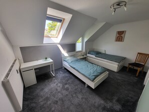 2 chambres, bureau, lit de bébé portatif, accès au Wi-Fi (inclus)
