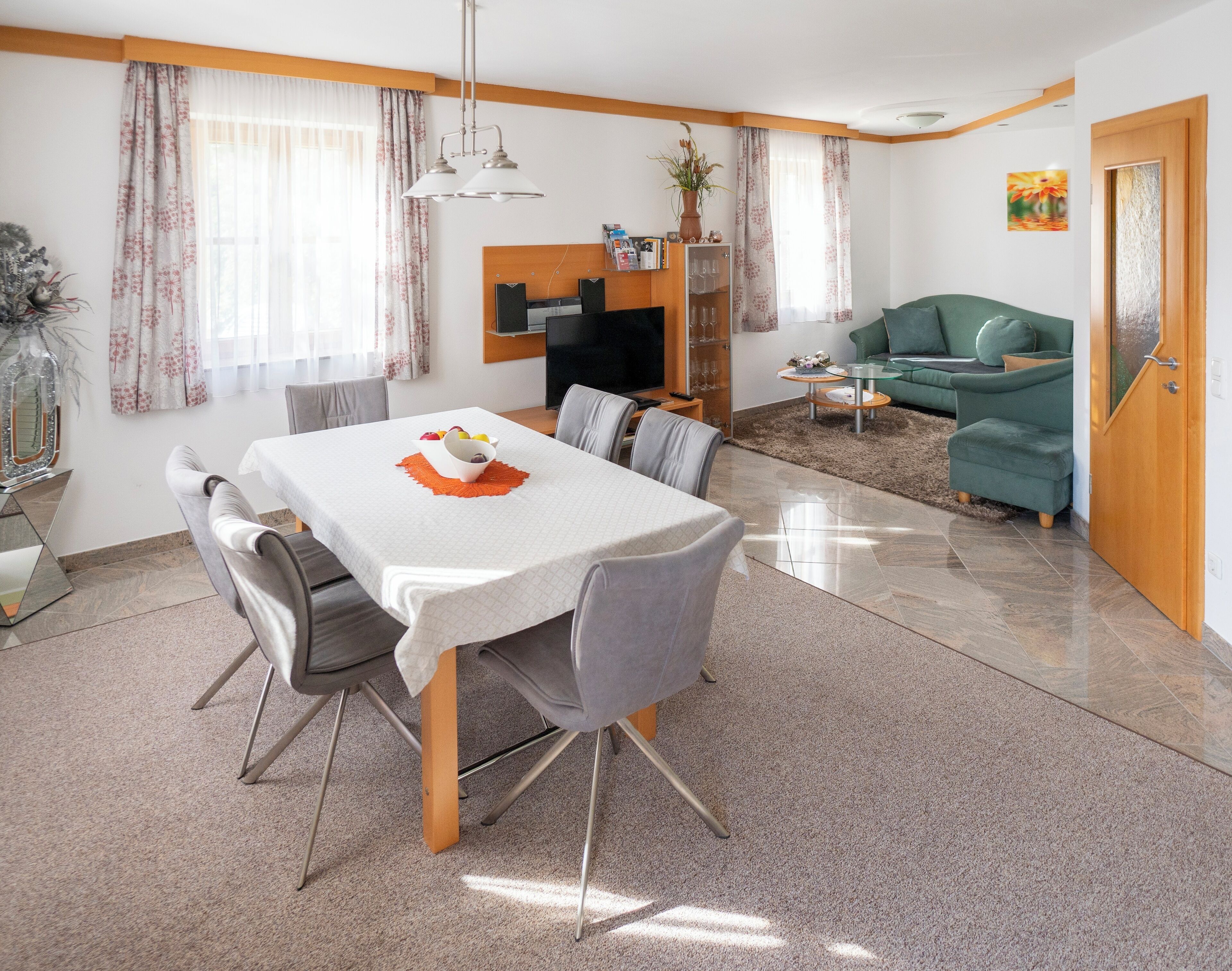 Dastraunseehaus - Direct Lake Access - Ebensee