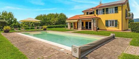 Beheizter Pool