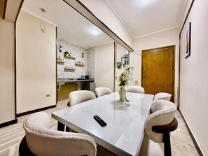 Apartment, 3 Bedrooms, Balcony | Dining - La Casa del Centro Cairo (Cairo)