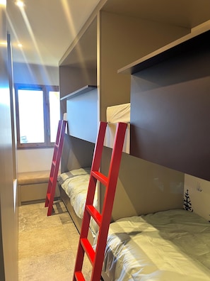 4 makuuhuonetta, vuodevaatteet