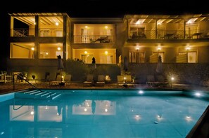 Seasonal outdoor pool - ROUDA VILLAGE (Lefkada)