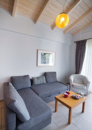 Comfort Suite | Living area | Printers