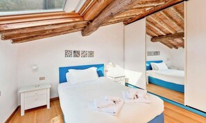 Een strijkplank/strijkijzer