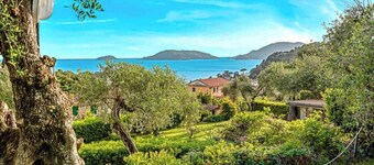 ‘La Tuile’ in Lerici, a hidden gem that promises an unforgettable experience with breathtaking sea views. This exclusive penthouse, located in a privileged position, invites you to experience moments of pure relaxation and tranquillity in its idyllic