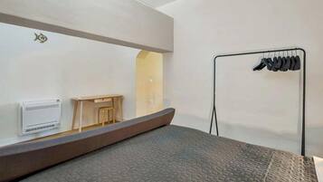 1 Schlafzimmer, Bügeleisen/Bügelbrett