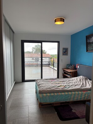 5 sovrum, strykjärn/strykbr äda, gratis wi-fi och sängkläder