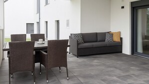 Klassiek appartement, uitzicht op tuin | Buiten dineren