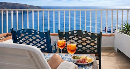 Panoramic Sea View Apartment