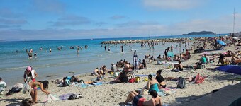 40m², 100m from beach, garden, 1 bedroom, living room (sofa bed), fiber box, air conditioning, no pets