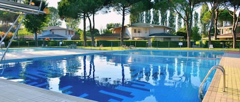 Appartement, 2 chambres, patio, vue sur le jardin | Piscine | Piscine extérieure