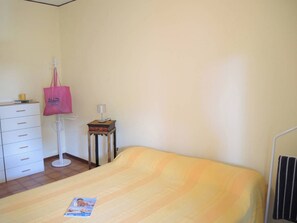 อพาร์ทเมนท์, 2 ห้องนอน, ลานระเบียง, วิวสวน | 3 ห้องนอน