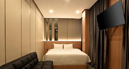 Alena Luxe Malioboro