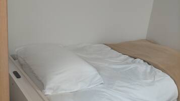 Internet, bed sheets