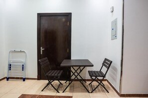 Basic Apartment | Dining - Vinas Riyadh Serviced Apartments (Riyadh)