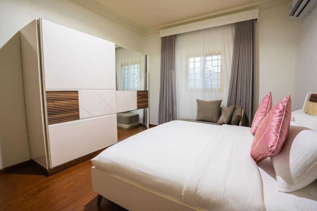 Superior Apartment | In-room safe, iron/ironing board, free WiFi, wheelchair access