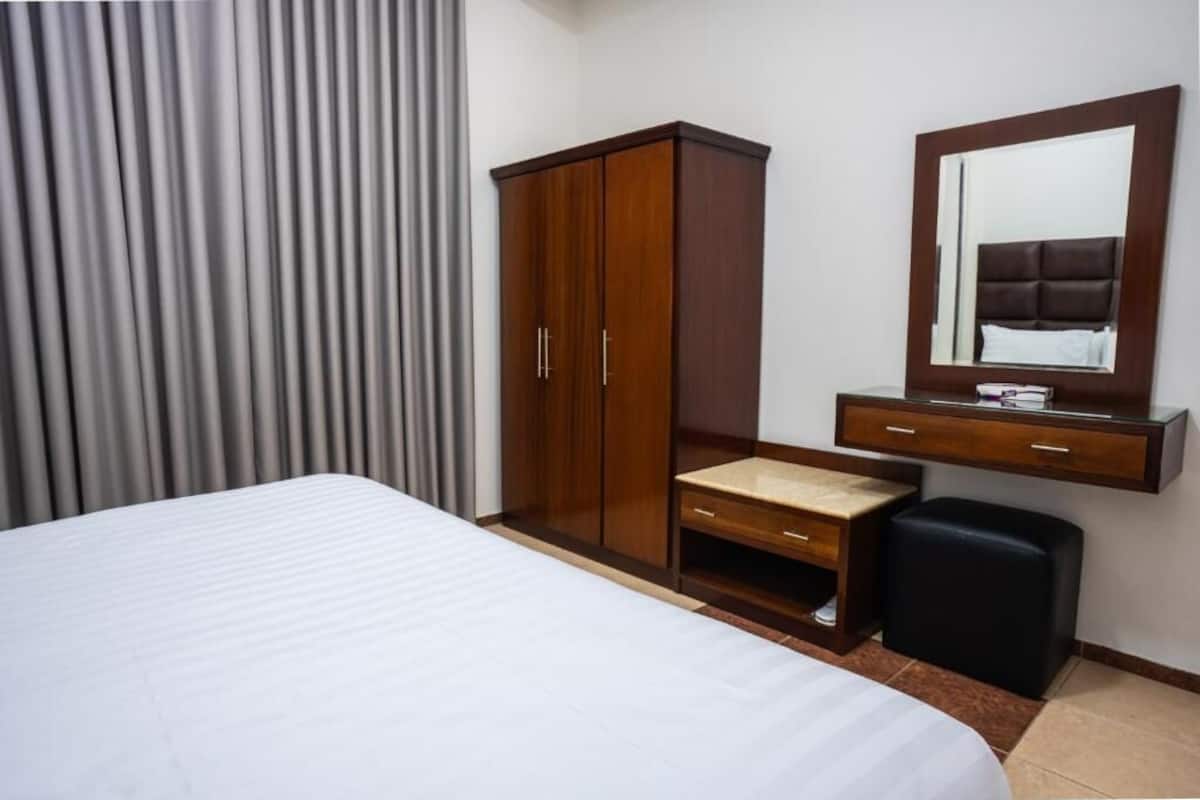 อพาร์ทเมนท์สำหรับครอบครัว, 2 ห้องนอน | ตู้นิรภัยในห้องพัก, เตารีด/โต๊ะรีดผ้า, Wi-Fi ฟรี, ทางสำหรับรถเข็น